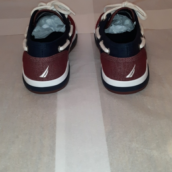 🚨 Nautica Sneakers Men size 8 - Picture 2 of 7